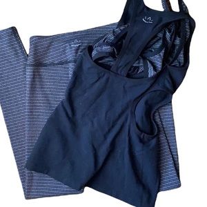 Beyond Yoga matching black and grey athletic set